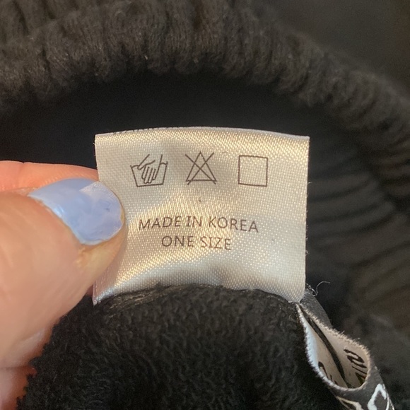 Bundle of 2 Wide Leg Distressed Black & Gray Sweatpants One Size in EUC - Picture 7 of 10